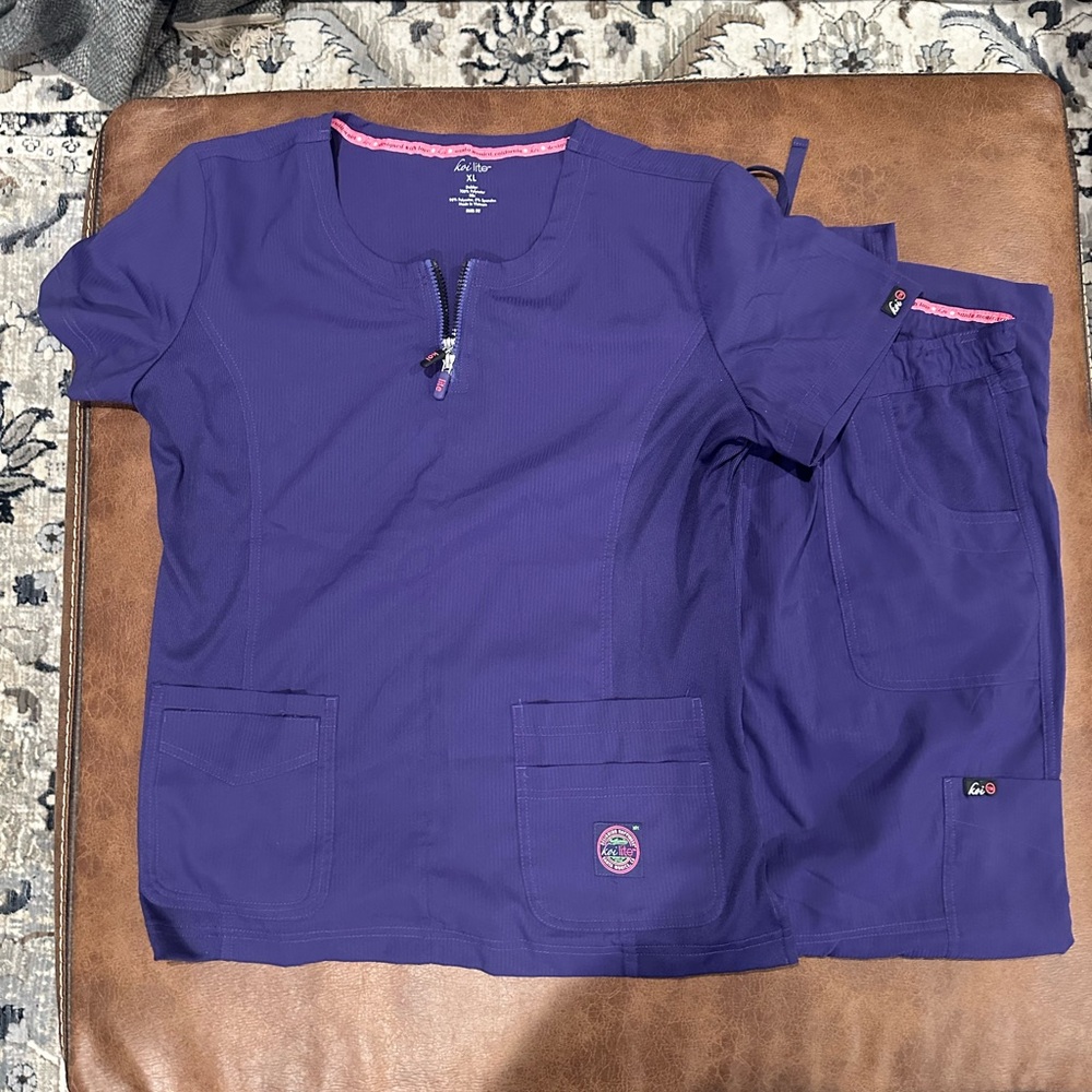 XL Tall Purple Women’s Koi Lite Scrub Set